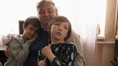 Надія Баб’юк з дітьми Надія Баб’юк з дітьми