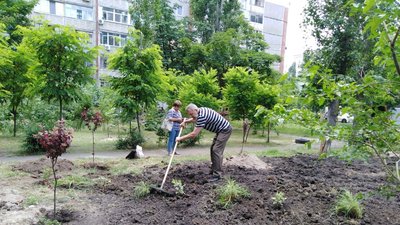 Фестиваль "Yard Fest" влаштували для себе жителі мікрорайону Намив у Миколаєві Фестиваль "Yard Fest" влаштували для себе жителі мікрорайону Намив у Миколаєві