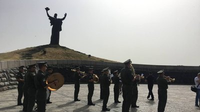 У Черкасах ушанували пам’ять жертв війни в Україні У Черкасах ушанували пам’ять жертв війни в Україні