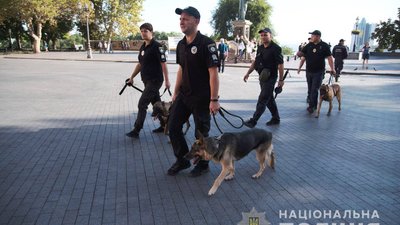 У кінологічному центрі Нацполіції Одещини службу несуть 55 собак