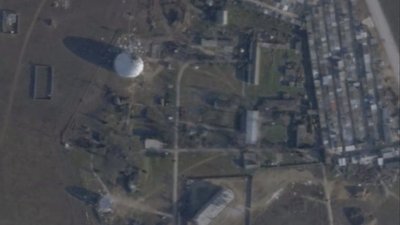 Ураження куполів РЛС під Євпаторією 9 березня: супутникові знімки зафіксували пошкодження