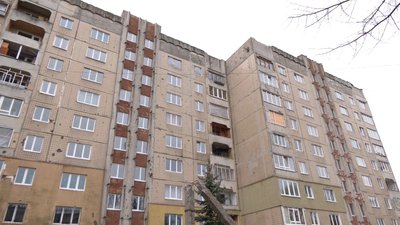 У Львові відновлюють будинки, пошкоджені внаслідок ракетного обстрілу 29 грудня: на якому етапі роботи