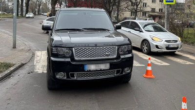 Наїзд на школярок на вулиці Максимовича у Львові