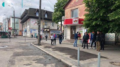 Вулицю Шевченка у Рівному розчистили від МАФів Вулицю Шевченка у Рівному розчистили від МАФів