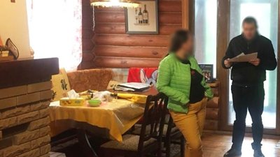 Контрабанда лісу на мільйони гривень: у Житомирі підозрюють п'ятьох спільників організованої групи Контрабанда лісу на мільйони гривень: у Житомирі підозрюють п'ятьох спільників організованої групи