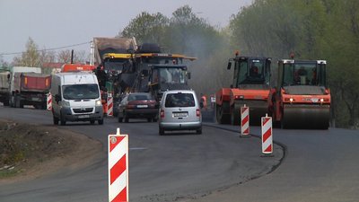 На міжнародній трасі поблизу Житомира завершують ремонт дорожнього полотна