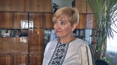 "Для мене — це оберіг": переселенка з Донеччини вивезла з окупації вишиванки та переїхала до Луцька "Для мене — це оберіг": переселенка з Донеччини вивезла з окупації вишиванки та переїхала до Луцька