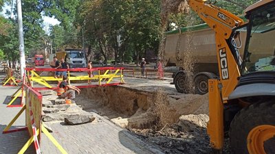 У центрі Одеси завершили ремонт теплової магістралі У центрі Одеси завершили ремонт теплової магістралі