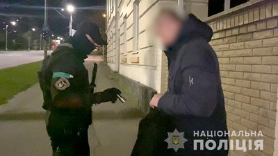 На Полтавщині перевірили понад 1 900 підозрілих людей На Полтавщині перевірили понад 1 900 підозрілих людей