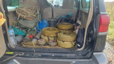 Вибухотехніки Дніпропетровщини знешкоджують боєприпаси на території Харківської області Вибухотехніки Дніпропетровщини знешкоджують боєприпаси на території Харківської області