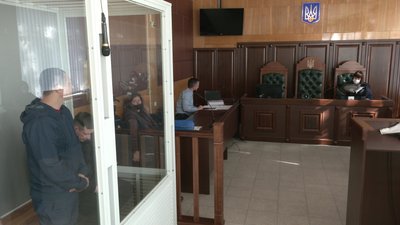 Домашній арешт замість тримання під вартою: пройшло перше засідання у справі наркоцентру в Чернігові Домашній арешт замість тримання під вартою: пройшло перше засідання у справі наркоцентру в Чернігові