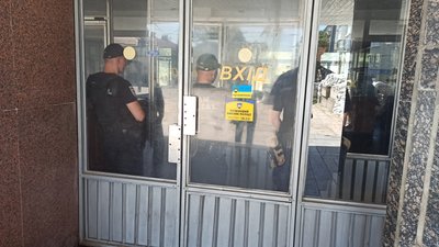 Слідчі дії на житомирському "Електровимірювачі": директор підприємства каже, що обшуки безпідставні