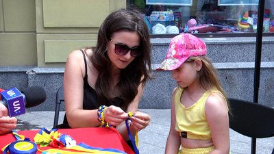 На День Конституції у Житомирі працювало містечко народних ремесел із майстер-класами На День Конституції у Житомирі працювало містечко народних ремесел із майстер-класами