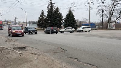 На межі Щербанівської ТГ та Полтави на перехресті відсутній світлофор: на що нарікають місцеві На межі Щербанівської ТГ та Полтави на перехресті відсутній світлофор: на що нарікають місцеві