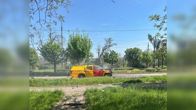 Автівка "Донецькоблгазу", яку атакував російський дрон 9 травня у Дружківці на Донеччині