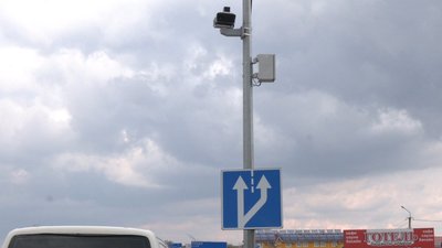 На Рівненщині встановили перші камери для автофіксації порушень ПДР На Рівненщині встановили перші камери для автофіксації порушень ПДР