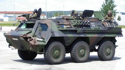 Німецькі депутати вимагають уряд передати Україні бронетранспортери Fuchs