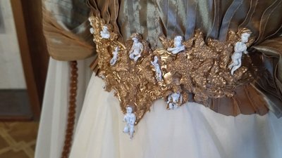 Гобелени, панно, різьблення та живопис: у Миколаєві відкрилась виставка "Об’єднані мистецтвом"