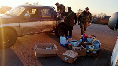 Тернопільські волонтери відвезли допомогу на схід Тернопільські волонтери відвезли допомогу на схід