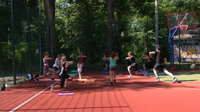 Рівненські спортсмени просять відкрити зали. Поки ж – займаються на вулиці Рівненські спортсмени просять відкрити зали. Поки ж – займаються на вулиці
