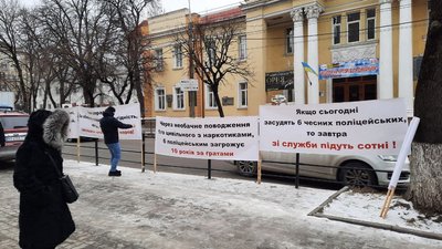 У Тернополі розглядають справу львівських патрульних У Тернополі розглядають справу львівських патрульних