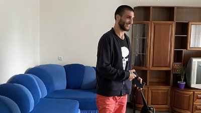 Боєць з Івано-Франкіщини, який втратив ногу на війні, отримав квартиру Боєць з Івано-Франкіщини, який втратив ногу на війні, отримав квартиру