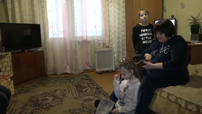 Додому вже не повернемося: багатодітна сім’я переселенців з Херсонщини вирішила лишитися в Житомирі Додому вже не повернемося: багатодітна сім’я переселенців з Херсонщини вирішила лишитися в Житомирі