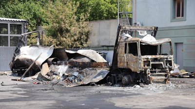 дрон, обстріл, згоріла вантажівка
