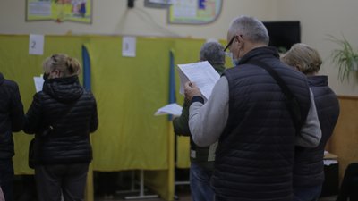 У Чернівцях "Народний контроль" підозрюють у підвозі виборців