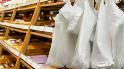 Заборона пластикових пакетів: що зміниться для виробників та покупців