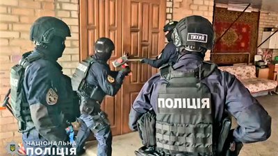 Миколаївські правоохоронці затримали угрупування квартирних крадіїв Миколаївські правоохоронці затримали угрупування квартирних крадіїв