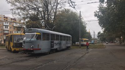 В Одесі автобус зіткнувся з трамваєм: рух маршруту №17 заблокований В Одесі автобус зіткнувся з трамваєм: рух маршруту №17 заблокований