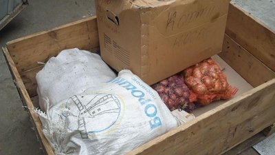 "З проханням допомогти до мене звернувся син". Волонтерка з Житомирщини збирає гуманітарну допомогу для Херсонщини "З проханням допомогти до мене звернувся син". Волонтерка з Житомирщини збирає гуманітарну допомогу для Херсонщини