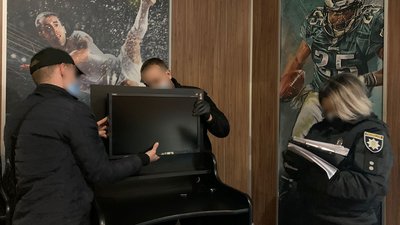 Правоохоронці в Мукачеві припинили діяльність підпільного грального закладу