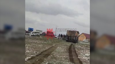 У Сарнах вантажівка виїхала на кільце