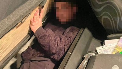 24-річний чоловік, якого знайшли схованим у вантажівці на Волині