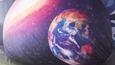 На Волині розпочав роботу перший мобільний планетарій. Як функціонуватиме На Волині розпочав роботу перший мобільний планетарій. Як функціонуватиме