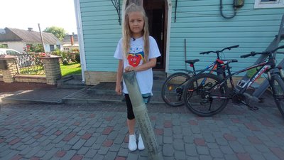 Авторка нової поштової марки з Волині продає з друзями пончики задля допомоги ЗСУ Авторка нової поштової марки з Волині продає з друзями пончики задля допомоги ЗСУ