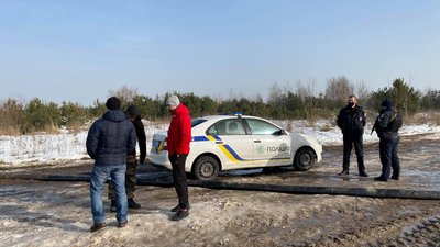 На Волині розслідують справу щодо зливу нечистот з птахофабрики На Волині розслідують справу щодо зливу нечистот з птахофабрики