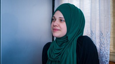 Окупанти відпустили кримськотатарську активістку Гульсум Алієву