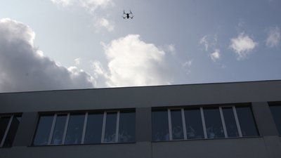 Військові навчали дітей управляти дронами Військові навчали дітей управляти дронами