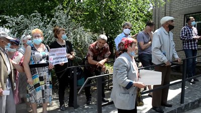 Видобуток каоліну на Вільнянщині. Фахівці обговорили з громадою питання радіації у поверхневих водах