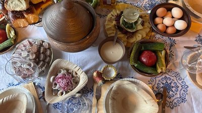 Накритий стіл, застілля, їжа, українська їжа, борщ