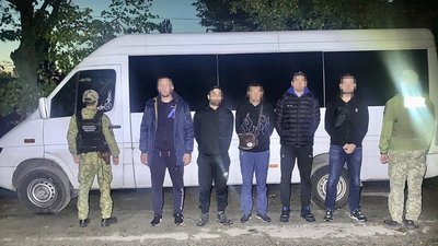 У Чернівецькій області затримали 19 чоловіків, які намагалися виїхати до Молдови й Румунії — правоохоронці