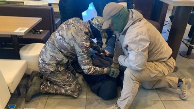 СБУ затримує одного з підозрюваних
