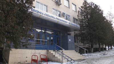 Хмельницька обласна стоматполіклініка за останній рік "заробила" 1,7 мільйона гривень боргу. Хмельницька обласна стоматполіклініка за останній рік "заробила" 1,7 мільйона гривень боргу.