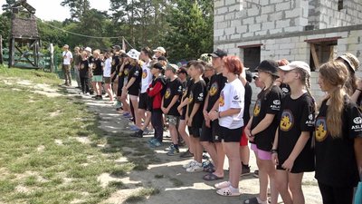 Учасники військово-патріотичного табору для дітей Учасники військово-патріотичного табору для дітей
