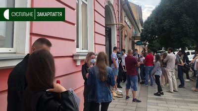 В Ужгороді складають ЗНО з хімії В Ужгороді складають ЗНО з хімії