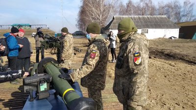 На Рівненський військовий полігон прибув президент Зеленський На Рівненський військовий полігон прибув президент Зеленський