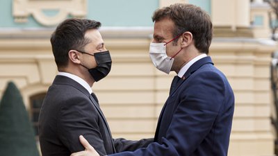"Реальні результати ми побачимо не скоро". Експерт — про візит президента Франції до РФ і України